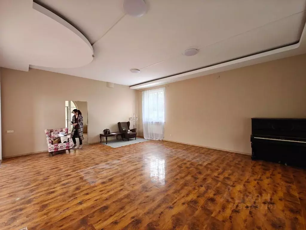 Дом в Краснодарский край, Краснодар ул. Дементия Красюка, 17 (320 м) - Фото 2