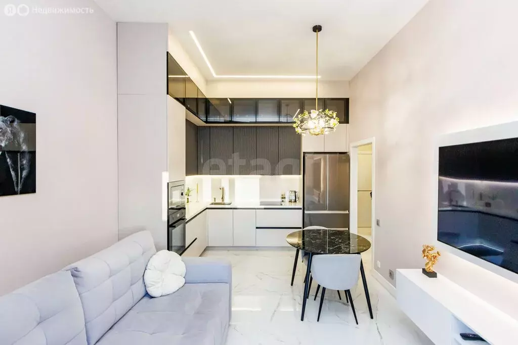 2-комнатная квартира: Тюмень, улица Фармана Салманова, 12 (58 м) - Фото 2