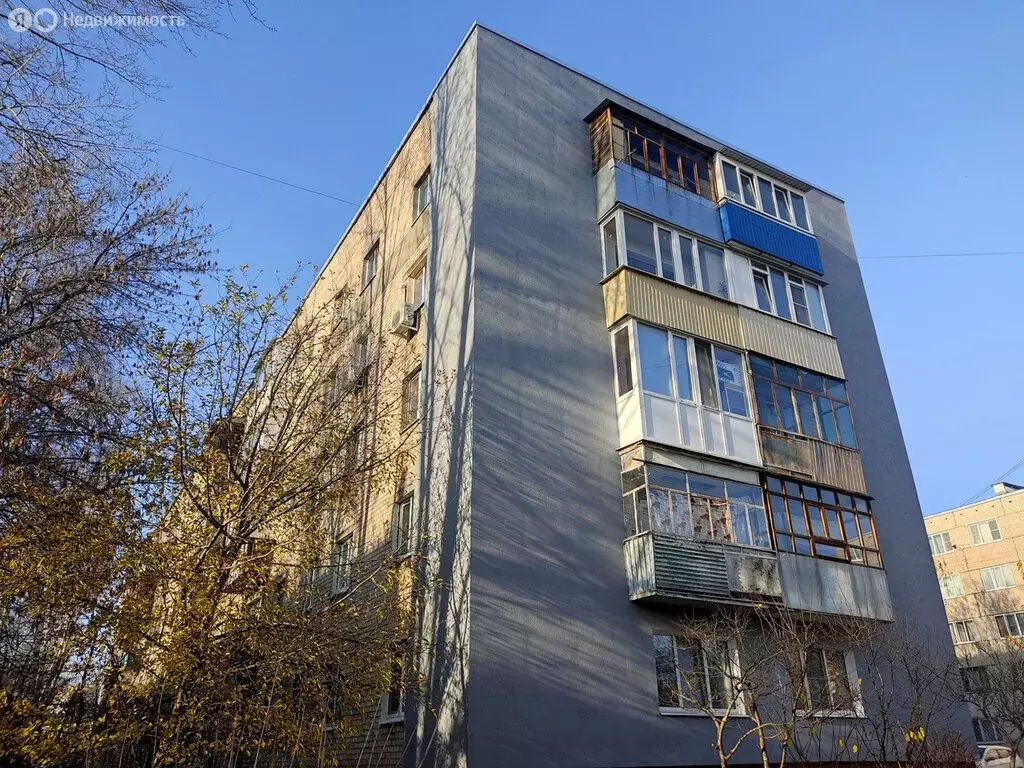 3-комнатная квартира: Пенза, улица Ворошилова, 3 (50 м) - Фото 1
