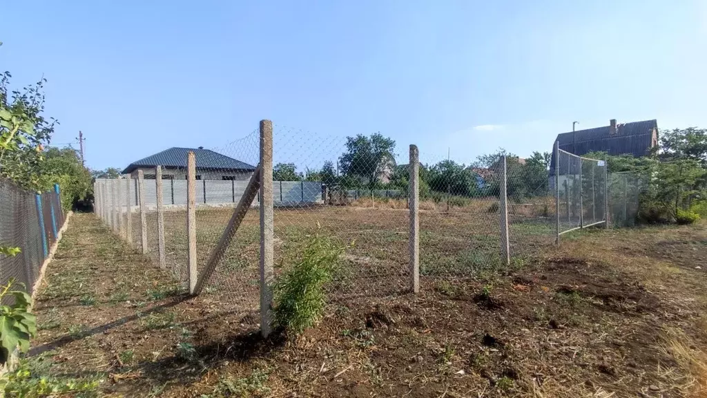 Участок в Крым, Феодосия ул. Вити Коробкова (4.0 сот.) - Фото 1