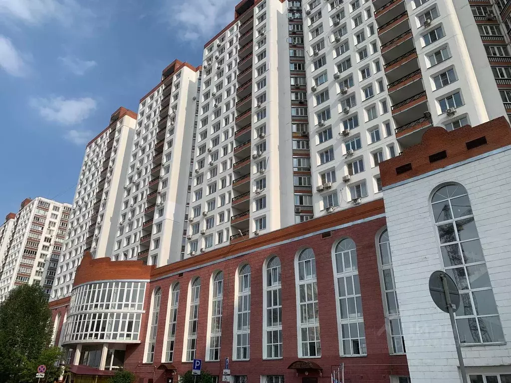 2-к кв. Московская область, Дзержинский Угрешская ул., 32 (87.0 м) - Фото 0