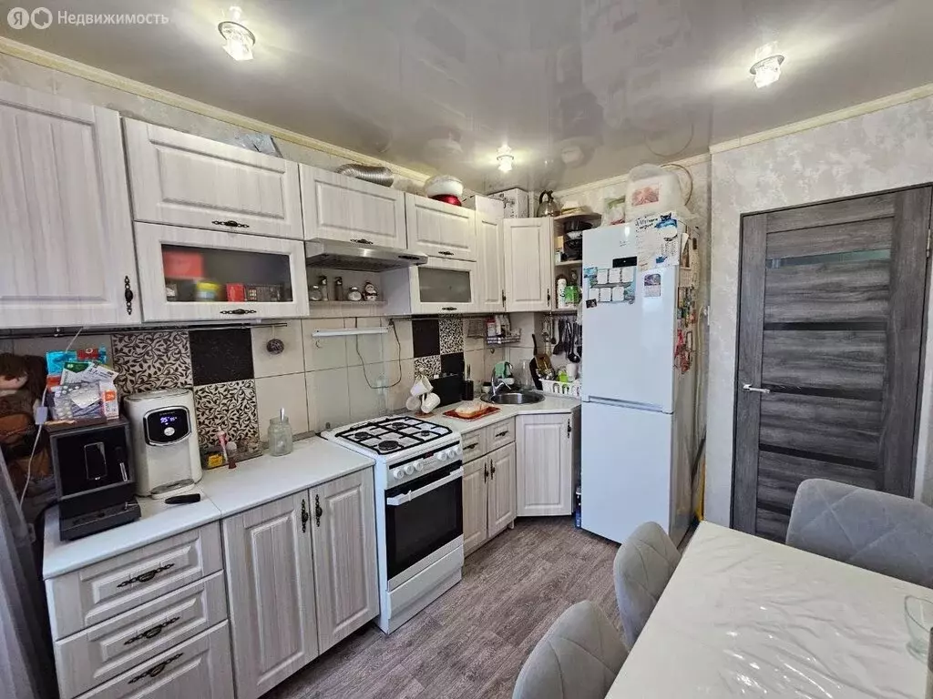 3-комнатная квартира: Белорецк, улица С. Кирова, 52 (60.9 м) - Фото 2