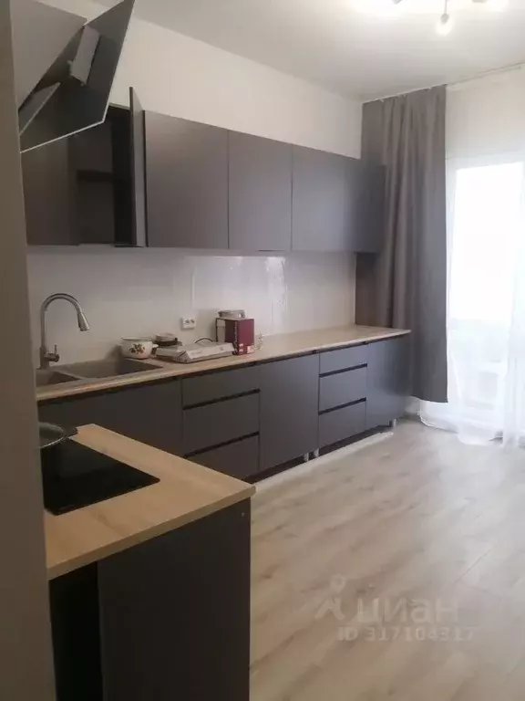 2-к кв. Новосибирская область, Новосибирск ул. Ясный Берег, 3 (70.0 м) - Фото 0