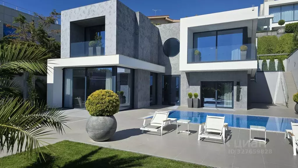 Дом в Краснодарский край, Сочи ул. Ручей Видный, 20/41 (316 м) - Фото 1