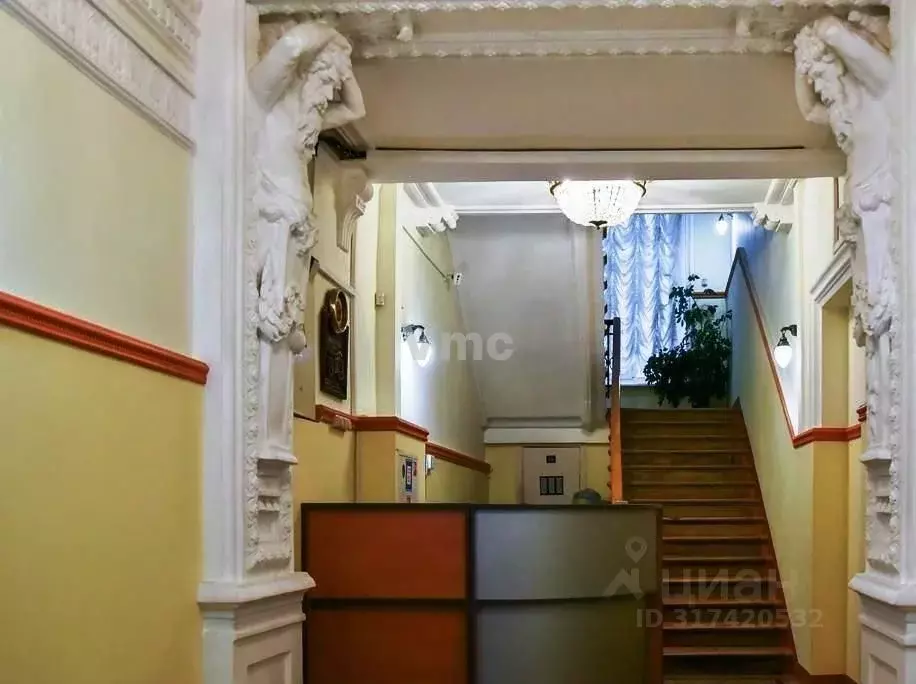 Помещение свободного назначения в Москва Покровский бул., 8С1 (235 м) - Фото 0