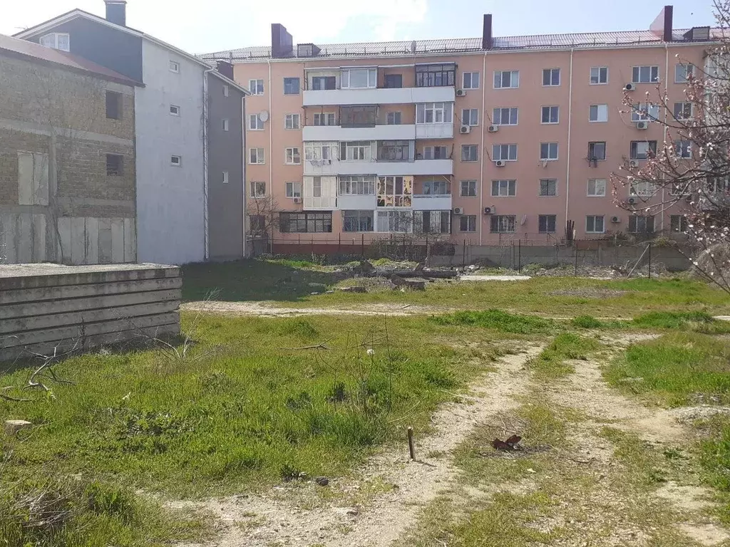 Участок в Крым, Феодосия бул. Старшинова, 8 (9.0 сот.) - Фото 0