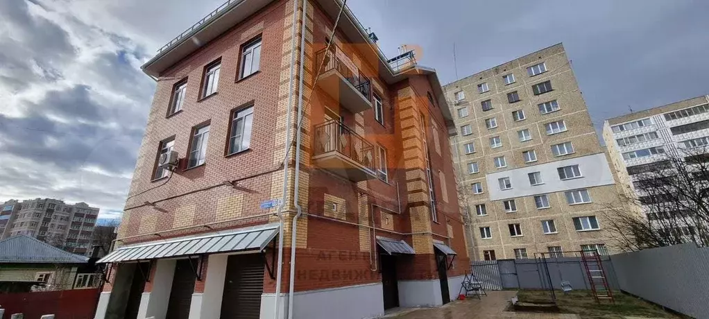 3-к. квартира, 137 м, 3/3 эт. - Фото 1