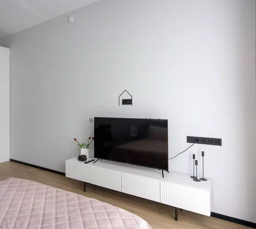 Студия Санкт-Петербург наб. Макарова, 58 (30.0 м) - Фото 1