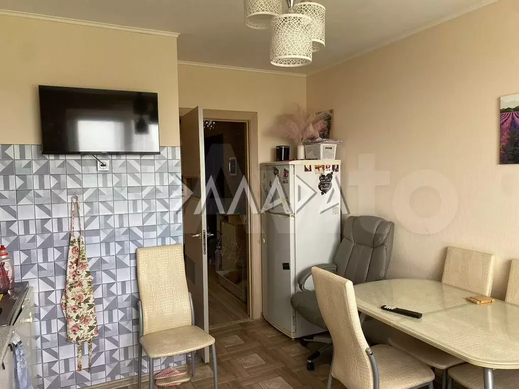 1-к. квартира, 41 м, 3/3 эт. - Фото 1