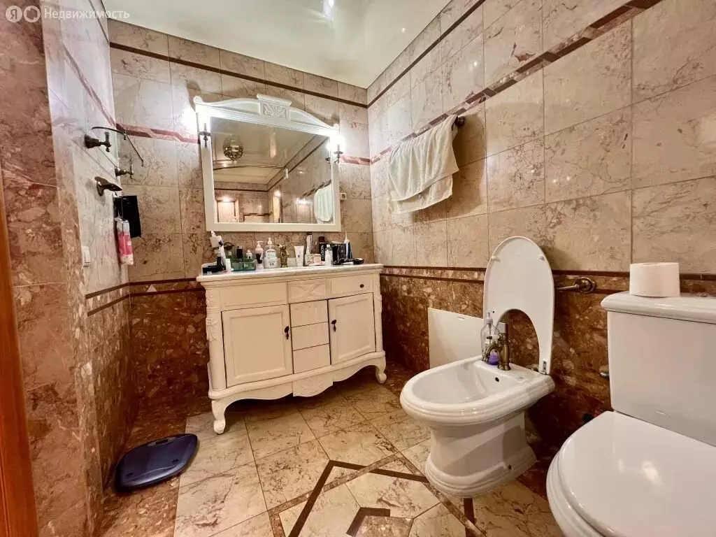 4-комнатная квартира: Волгоград, Пражская улица, 1 (128 м) - Фото 1