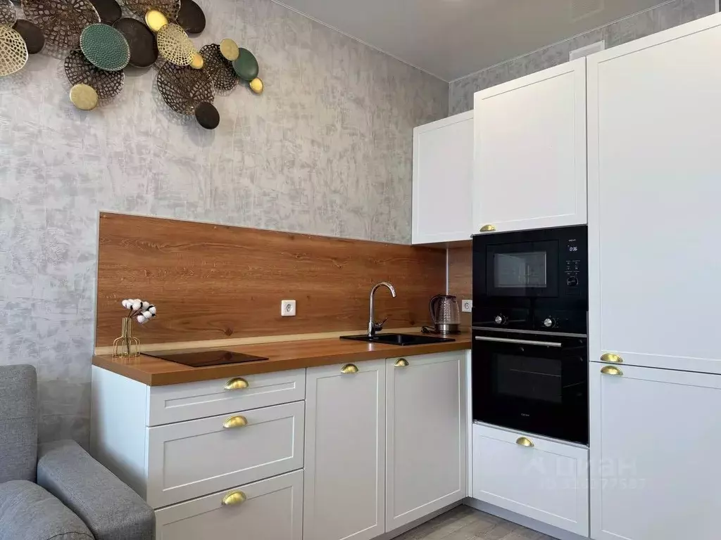 1-к кв. Тюменская область, Тюмень ул. Республики, 204к7 (42.0 м) - Фото 2