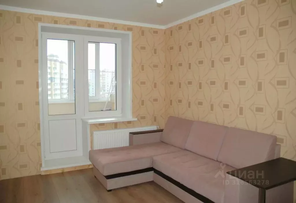 3-к кв. Курская область, Железногорск Молодежная ул., 8 (80.3 м) - Фото 1