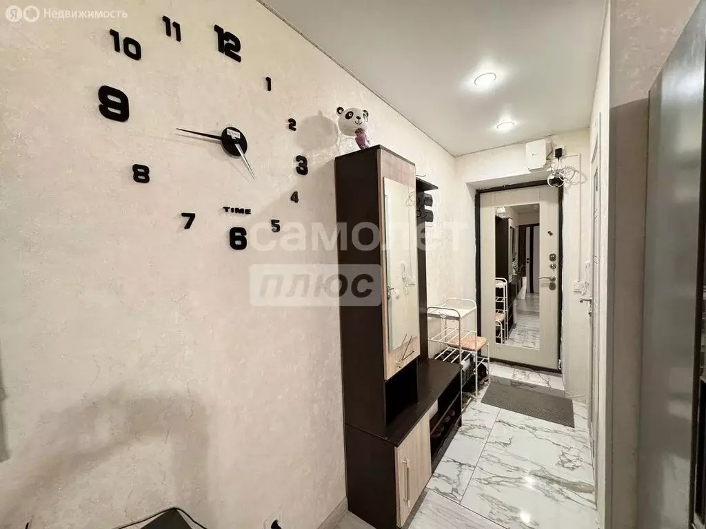 3-комнатная квартира: Тюмень, улица Республики, 158 (57 м) - Фото 1