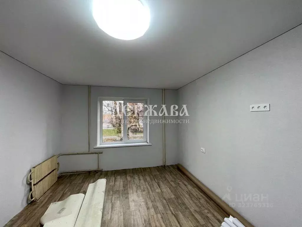 1-к кв. Белгородская область, Старый Оскол Макаренко мкр, 19 (39.7 м) - Фото 1