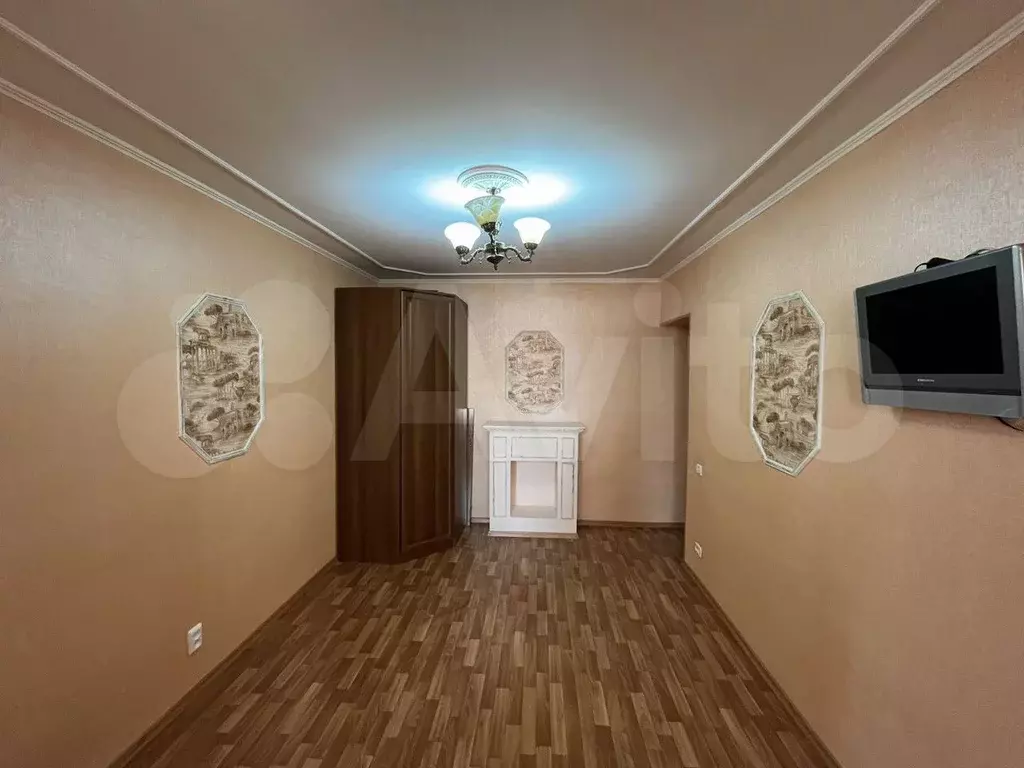 2-к. квартира, 60 м, 5/5 эт. - Фото 0