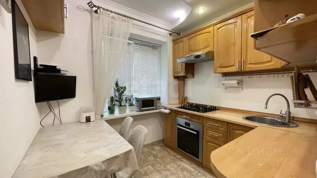 2-к кв. Карачаево-Черкесия, Черкесск пл. Кирова, 14 (40.0 м) - Фото 0