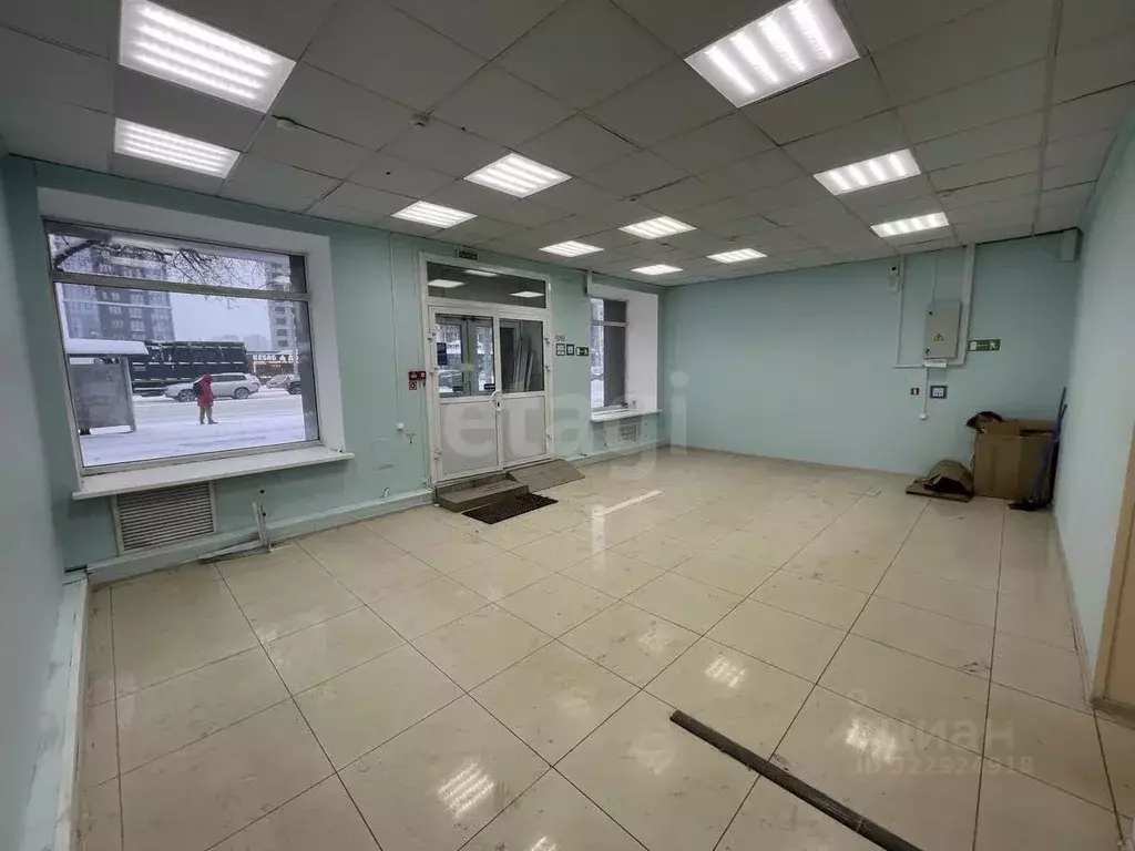 Торговая площадь в Тюменская область, Тюмень ул. Республики, 86 (86 м) - Фото 0