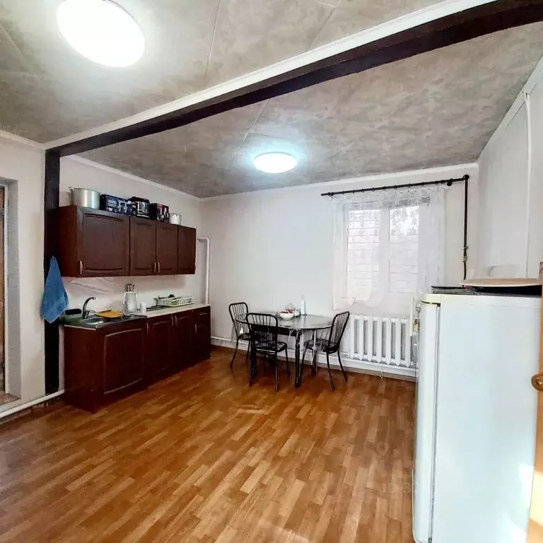 Дом в Омская область, Омск пер. 1-й Дунаевского, 8 (60 м) - Фото 1