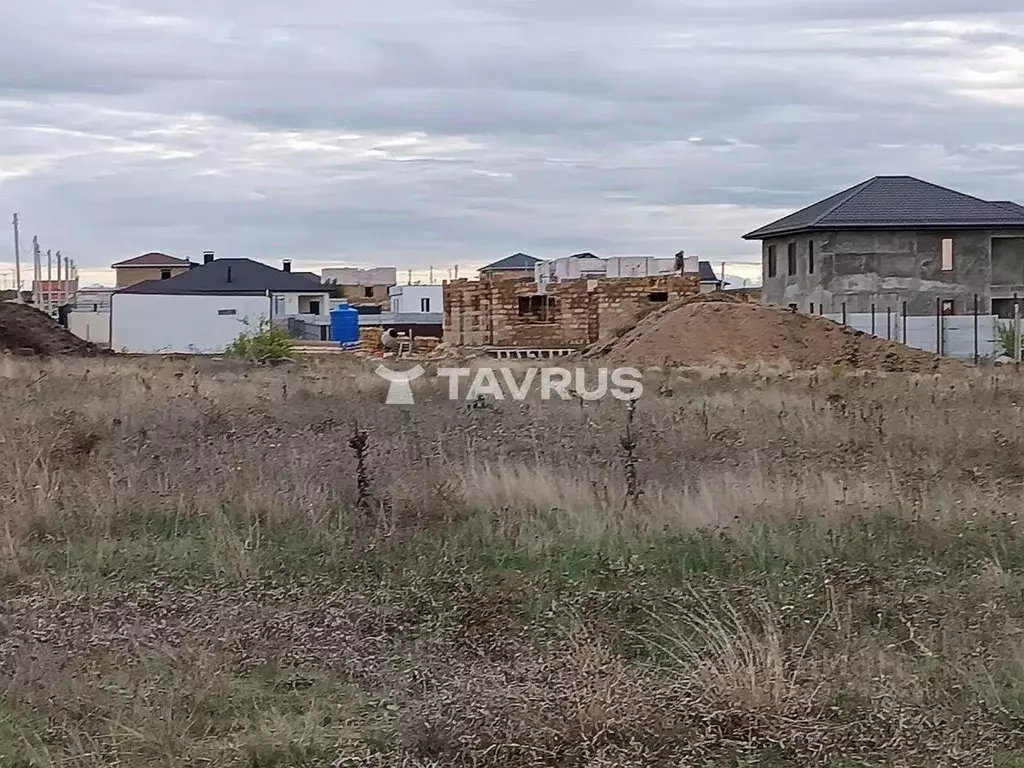 Участок в Крым, Симферопольский район, с. Мирное ул. Семена Кусакина, ... - Фото 1