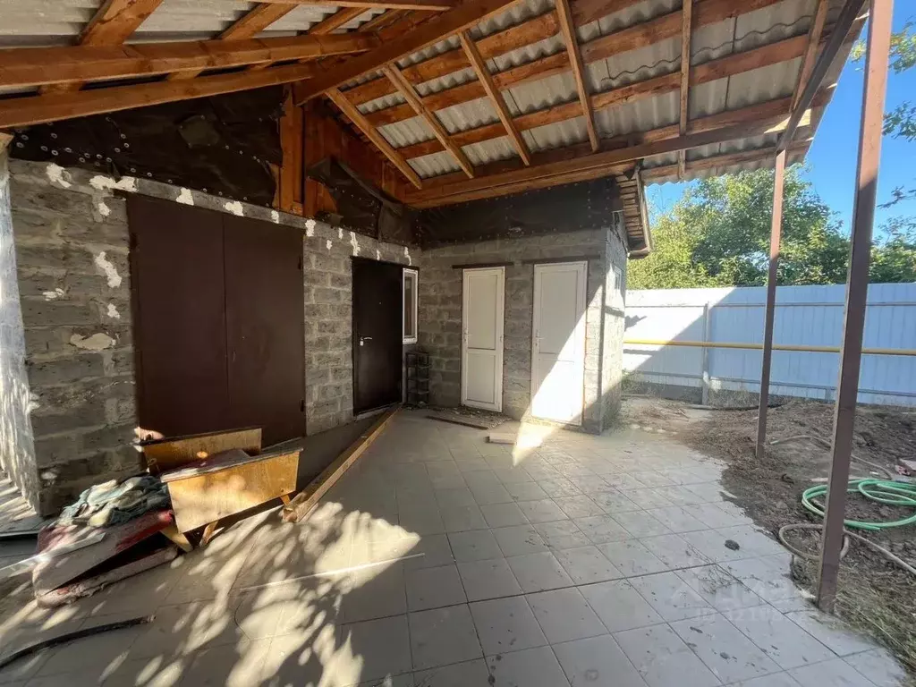 Дом в Ростовская область, Азовский район, Поселок Красный сад ул. ... - Фото 2