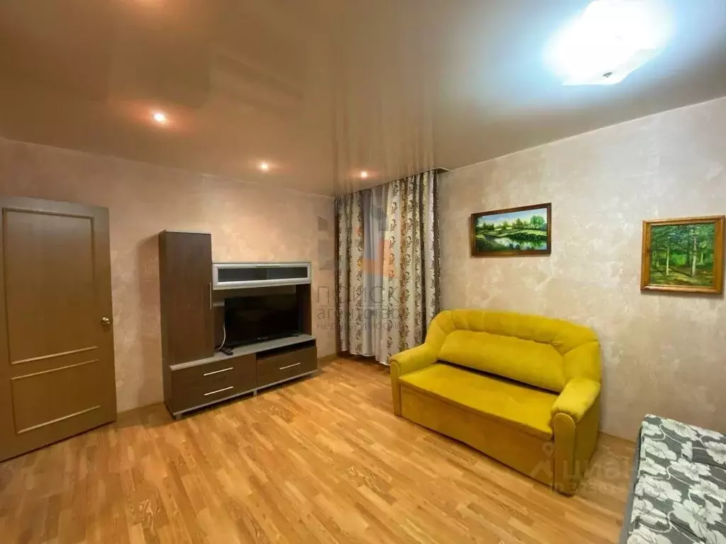 2-к кв. Кировская область, Киров ул. Труда, 11 (59.0 м) - Фото 2