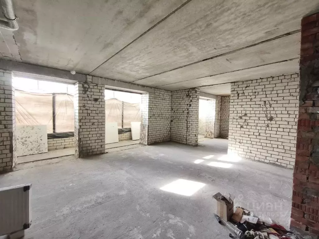 Помещение свободного назначения в Саратовская область, Балаково ул. ... - Фото 1