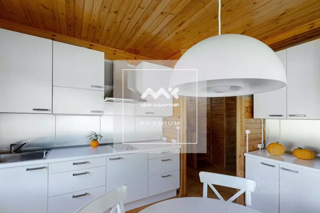 Дом в Ленинградская область, Приозерский район, Красноозерное с/пос, ... - Фото 1