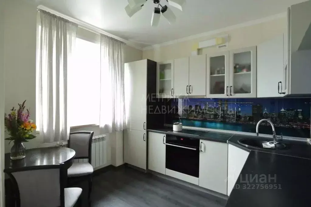 1-к кв. Тюменская область, Тюмень 6-й мкр, ул. Валерии Гнаровской, ... - Фото 2