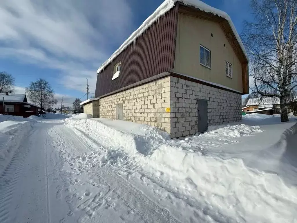 Дом в Вологодская область, Великий Устюг ул. Борки, 11 (376 м) - Фото 2