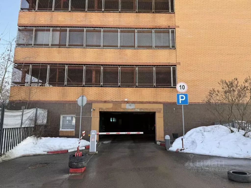 Гараж в Москва ул. Коштоянца, 47к3 (11 м) - Фото 1