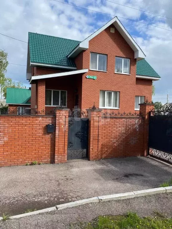 Дом в Башкортостан, Стерлитамак ул. Калинина (265 м) - Фото 0