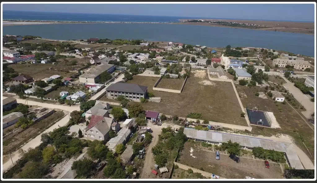 Помещение свободного назначения в Крым, Черноморский район, Оленевское ... - Фото 0