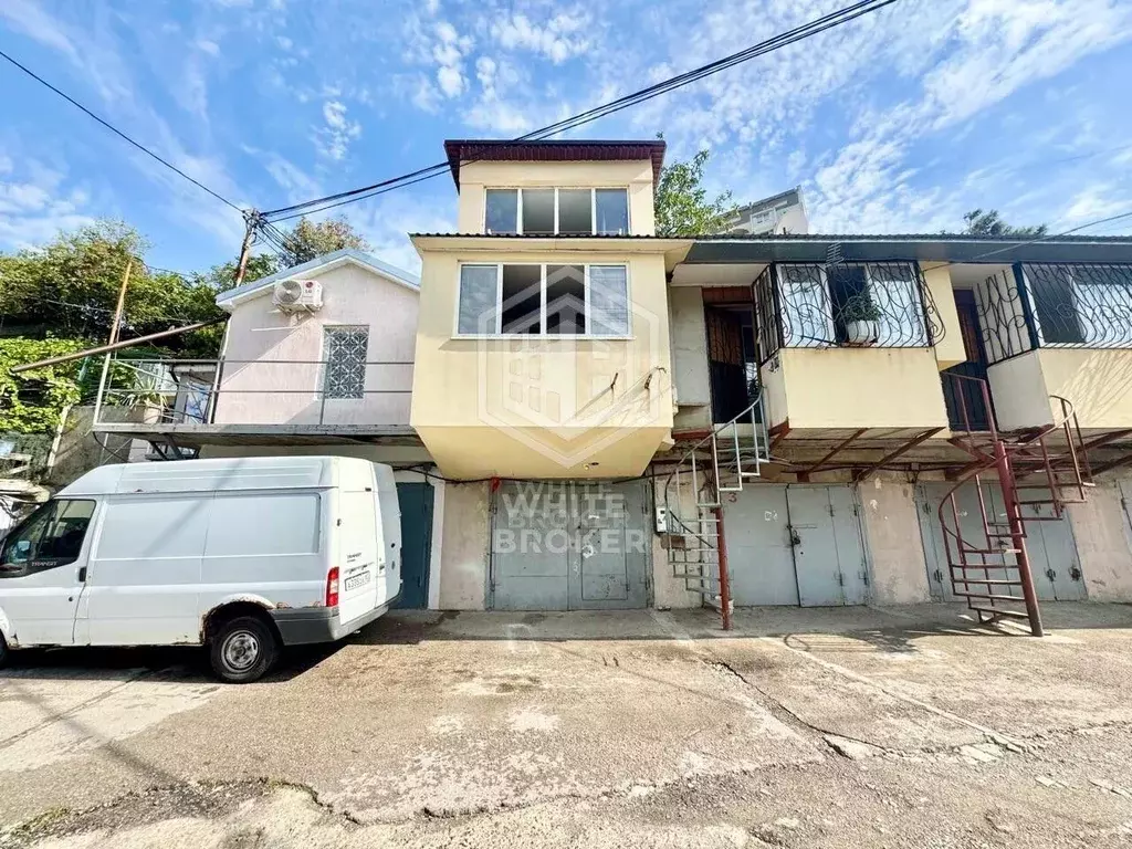 Гараж в Крым, Ялта ул. Суворовская, 21А (84 м) - Фото 1