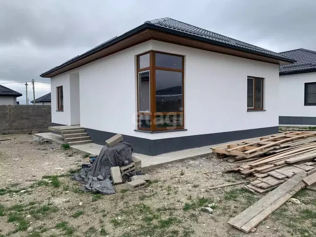 Дом в Краснодарский край, Новороссийск городской округ, Семигорский ... - Фото 0