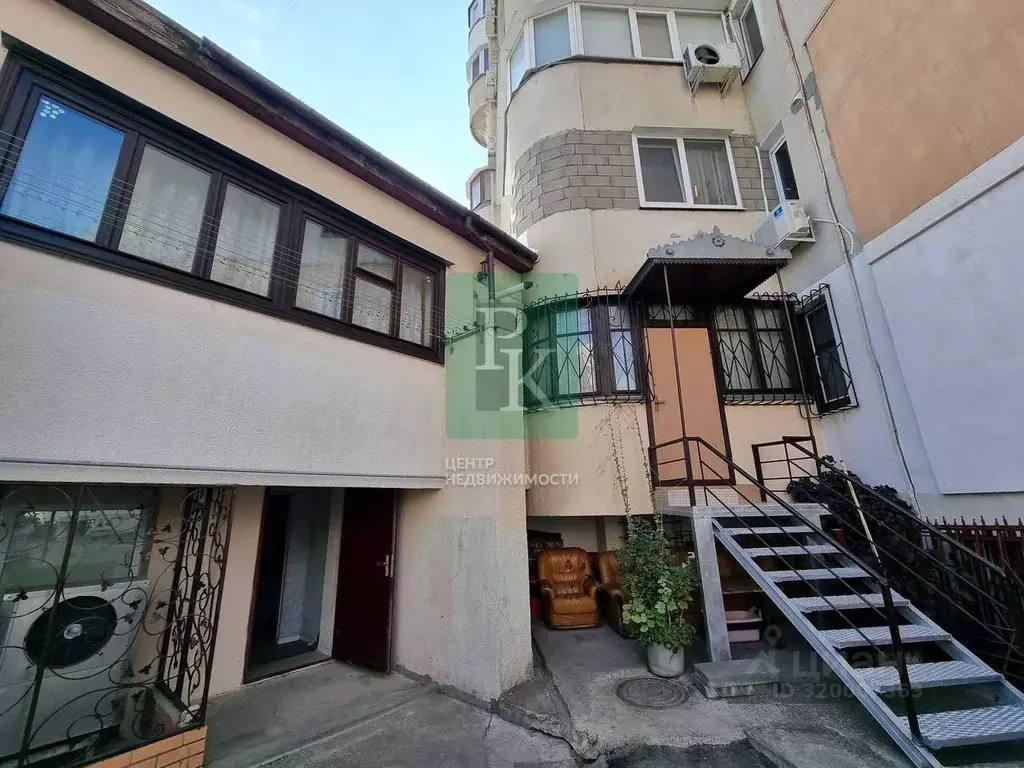 3-к кв. Крым, Алушта ул. 60 лет СССР, 10 (95.3 м) - Фото 2