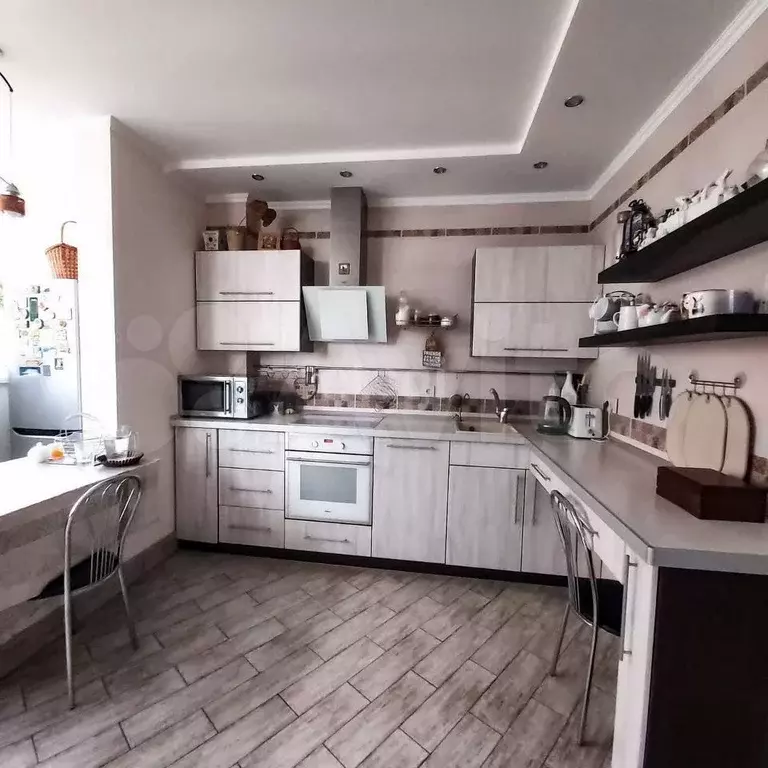 2-к. квартира, 60 м, 2/17 эт. - Фото 0