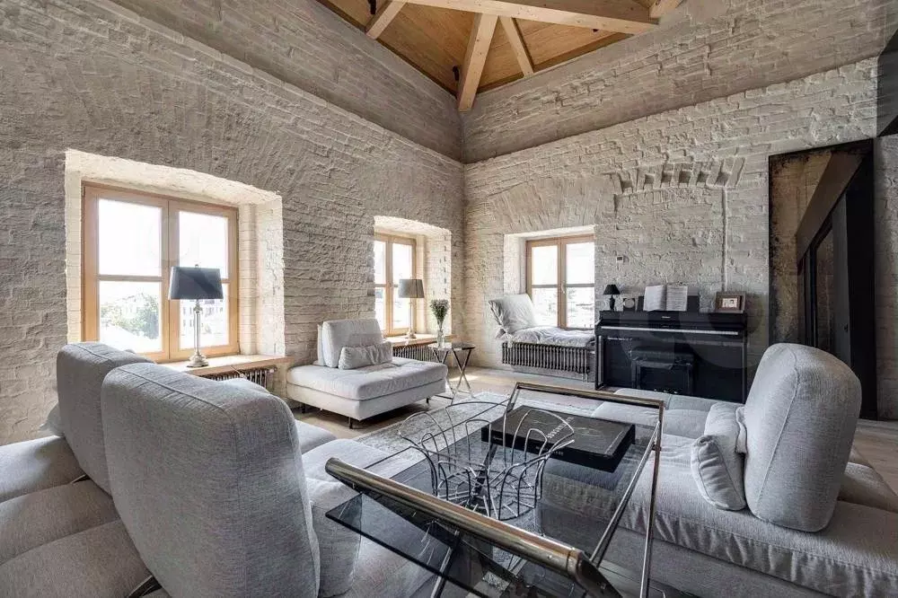 3-к. квартира, 145 м, 3/3 эт. - Фото 1