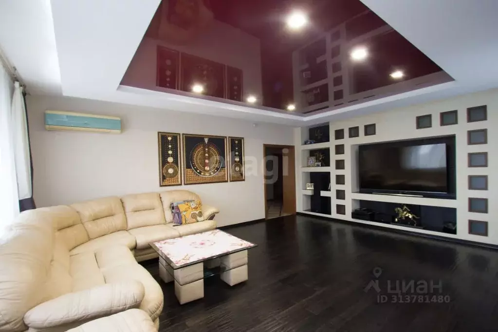 3-к кв. Калужская область, Калуга ул. Поле Свободы, 129 (169.0 м) - Фото 1