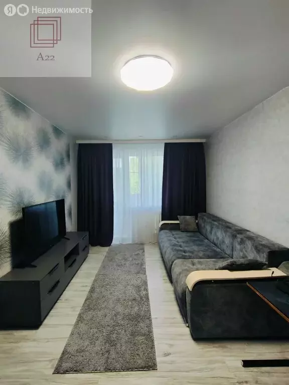 3-комнатная квартира: Барнаул, улица Островского, 60 (56 м) - Фото 1