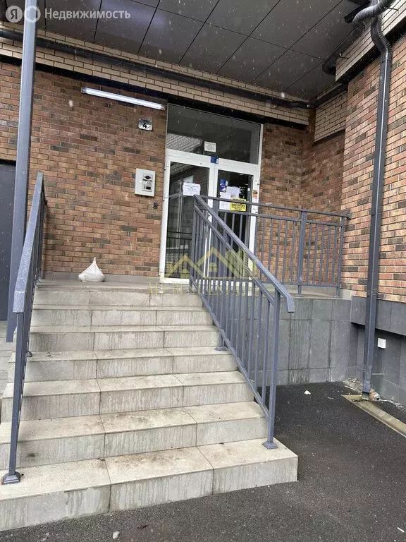 3-комнатная квартира: Владикавказ, улица Шамиля Джикаева, 3Б (86 м) - Фото 2