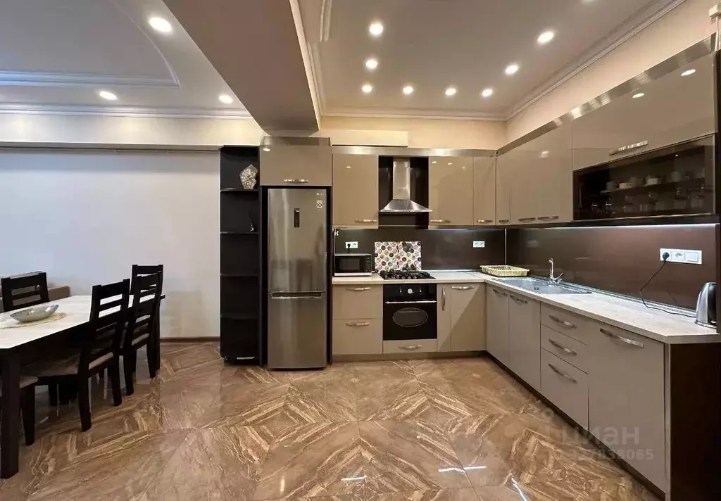 2-к кв. Татарстан, Казань Шоссейная ул., 57 (70.0 м) - Фото 1