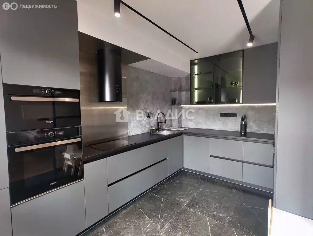 2-комнатная квартира: Калининград, улица Виктора Гакуна, 5 (64.5 м) - Фото 0