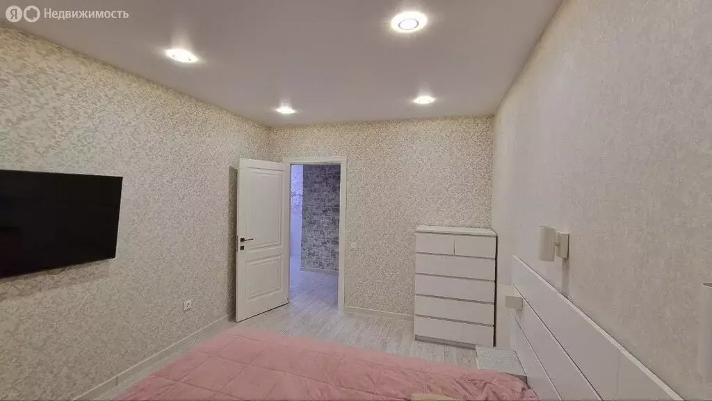 3-комнатная квартира: Томск, улица Андрея Крячкова, 21 (84.4 м) - Фото 0