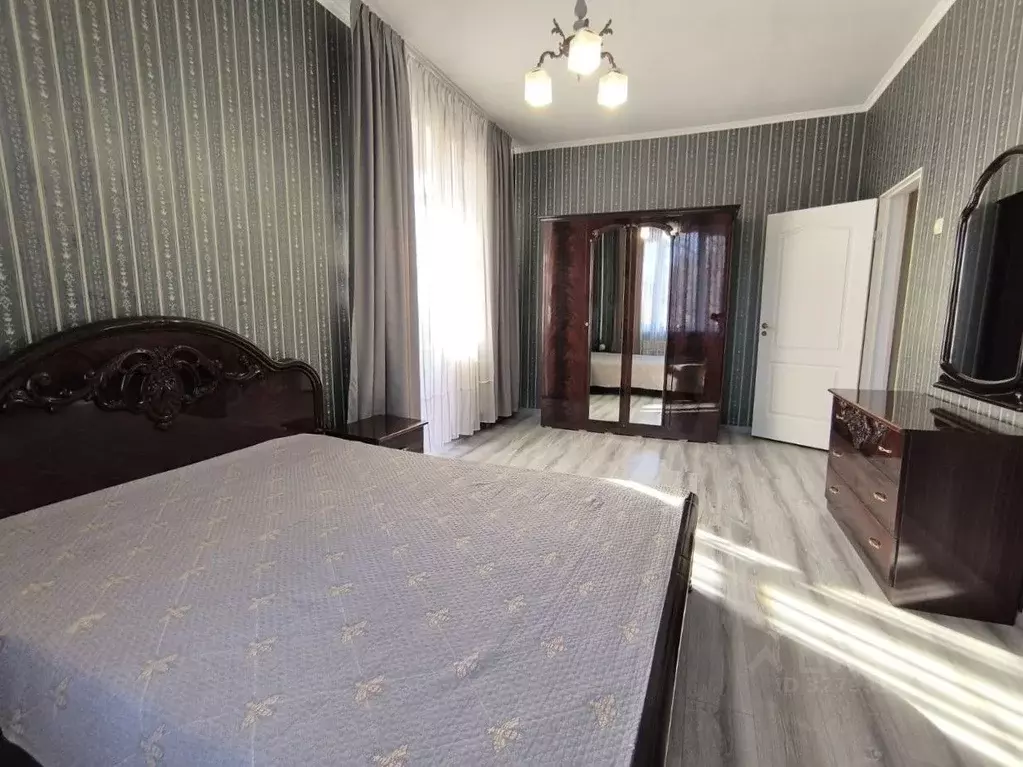 3-к кв. Калининградская область, Калининград Красная ул., 34 (72.0 м) - Фото 2