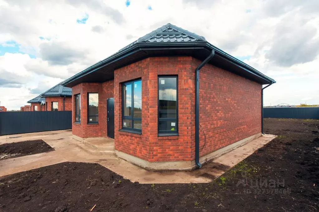 Дом в Краснодарский край, Краснодар Комарово кп, ул. Донецкая (120 м) - Фото 2