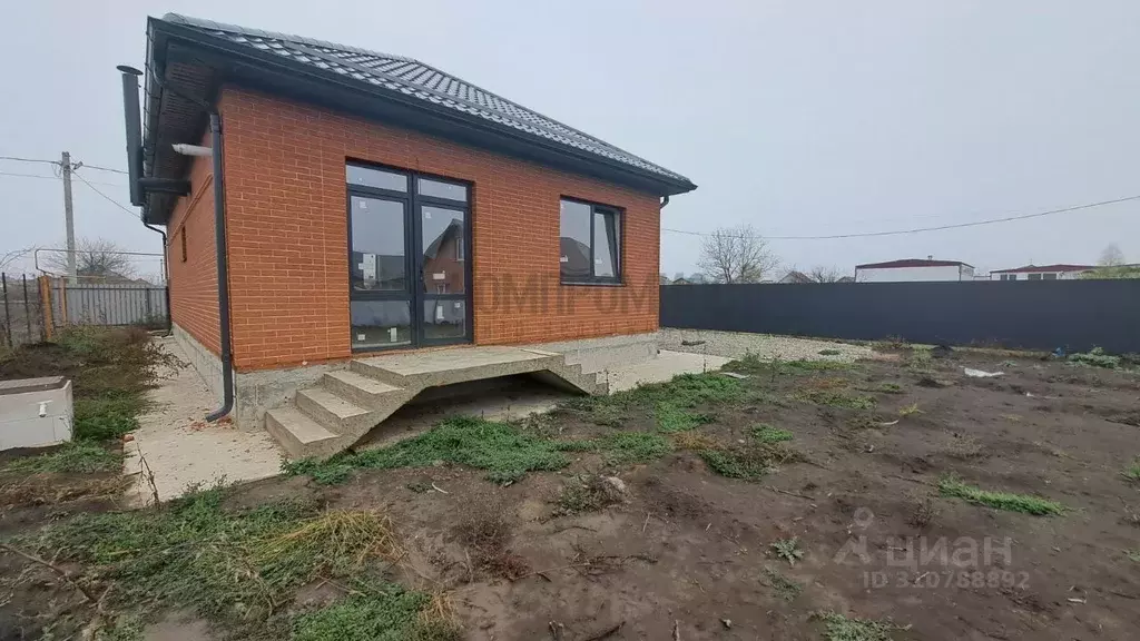 Дом в Краснодарский край, Северская ст-ца ул. Энгельса (83 м) - Фото 1