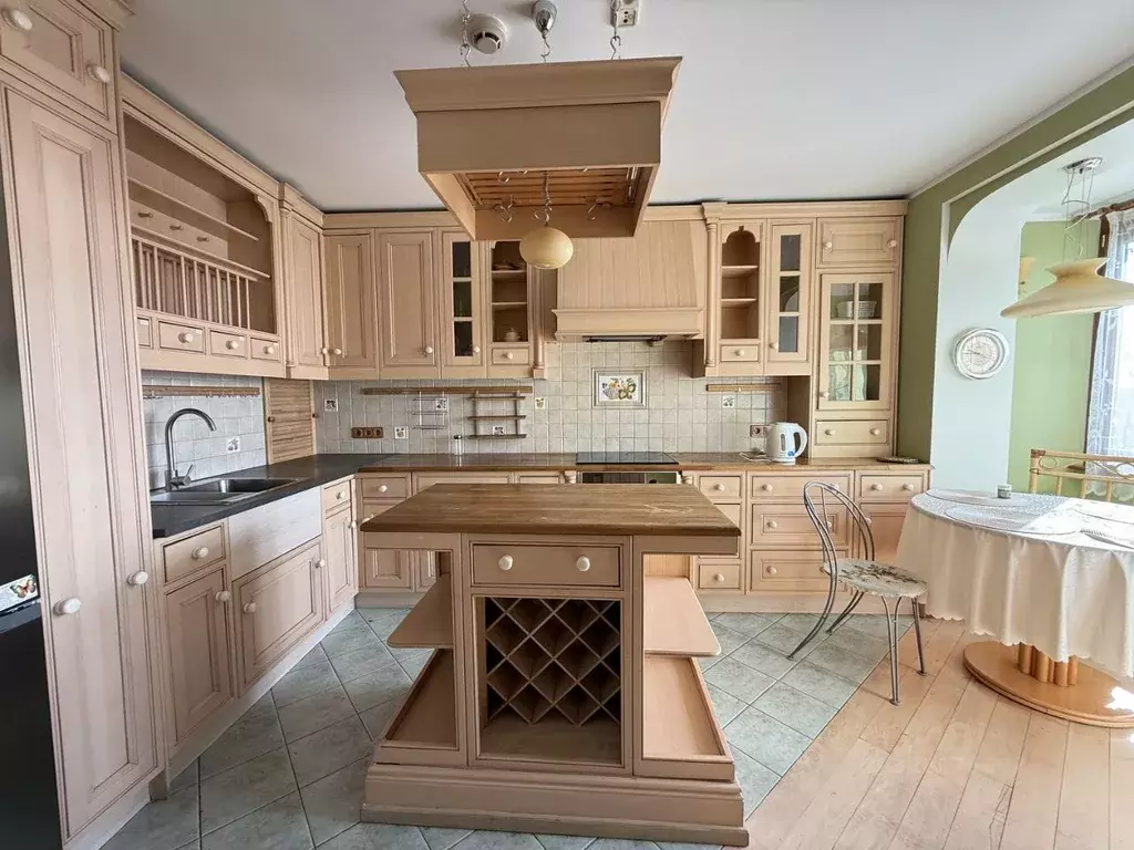 3-к кв. Москва Привольная ул., 65/32 (102.9 м) - Фото 0