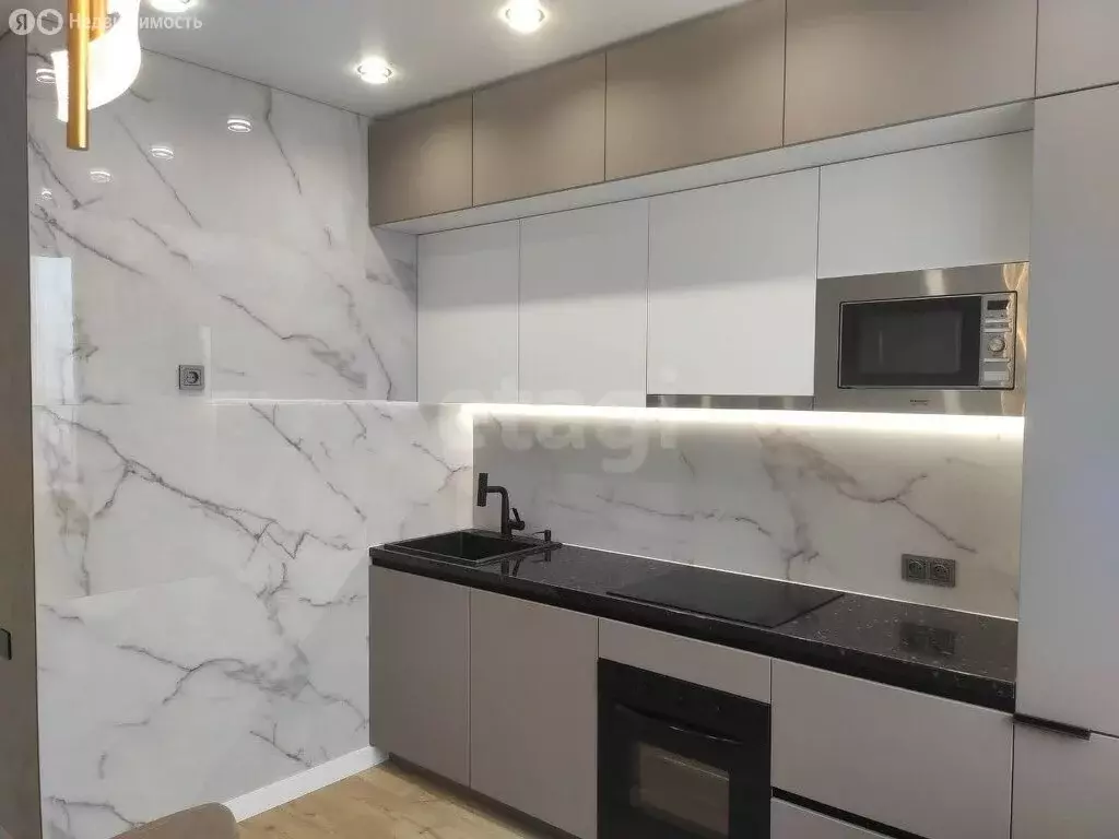 1-комнатная квартира: Тюмень, улица Тимофея Чаркова, 79 (34 м) - Фото 2