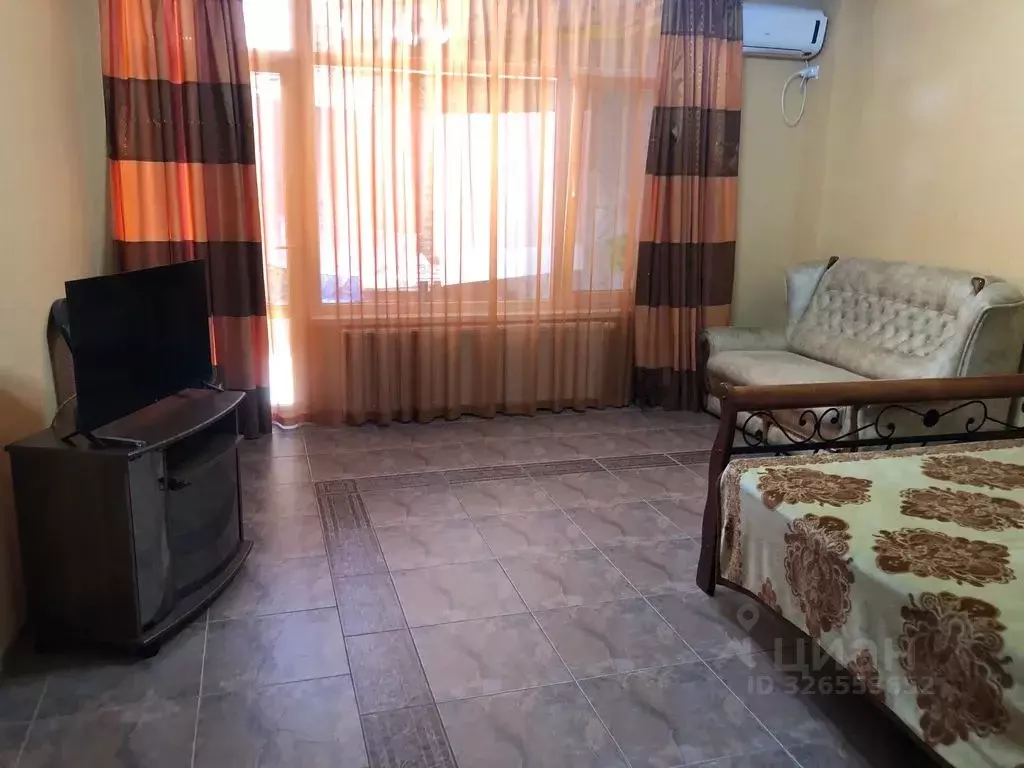 1-к кв. Крым, Алушта ул. Чатырдагская, 1А (45.0 м) - Фото 2