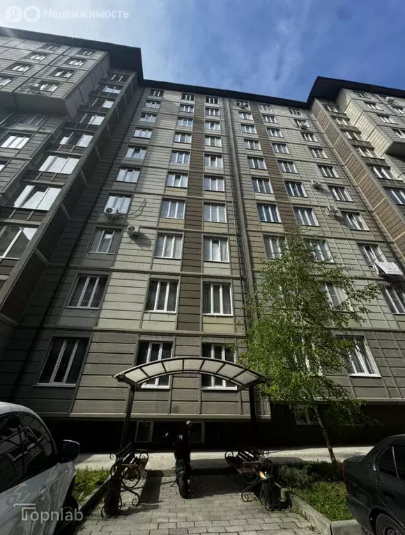 3-комнатная квартира: Нальчик, улица Шарданова, 46В (105 м) - Фото 1